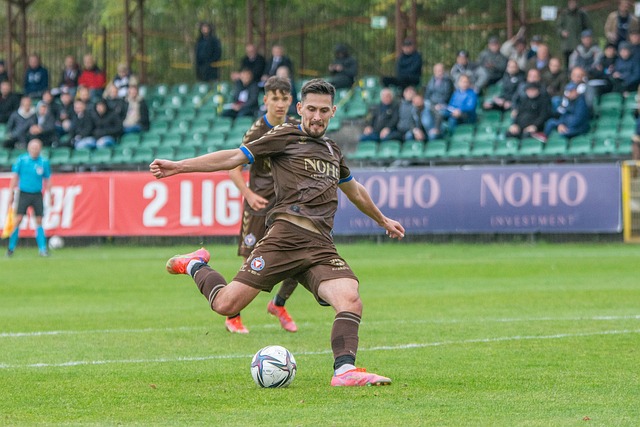 足球比赛中 足球比赛中